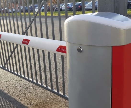 Автоматические шлагбаумы в Светлограде